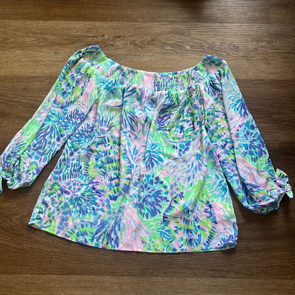 Lilly Pulitzer off the shoulder top size xs